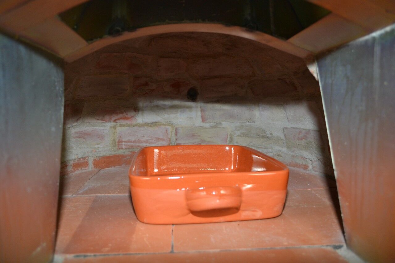 Pizzaofen Famosi 100 inkl. Kaminrohr und Regenhut aus Feueraluminium, weiß, ohne Abdeckhaube, ohne Ofenzubehör, ohne Zubehörset, ohne Grillzubehör, ohne fahrbares Gestell