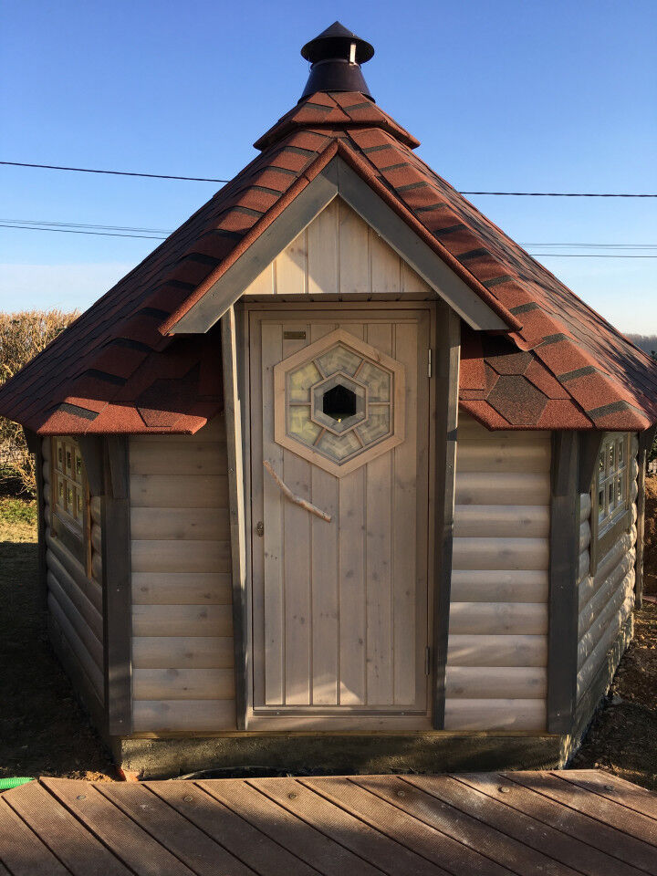 Grillkota Deluxe 4,9 m² Frontansicht