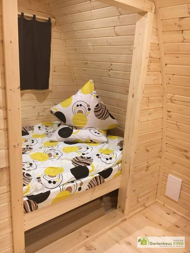 Camping Pod Luxury Seiteneingang 240x600 isoliert, schwarz - Hexagonal