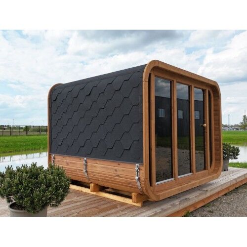Fasssauna Premium Quadro Comfort 3x2,3 Thermoholz frontale und seitliche Ansicht links mit Ambiente