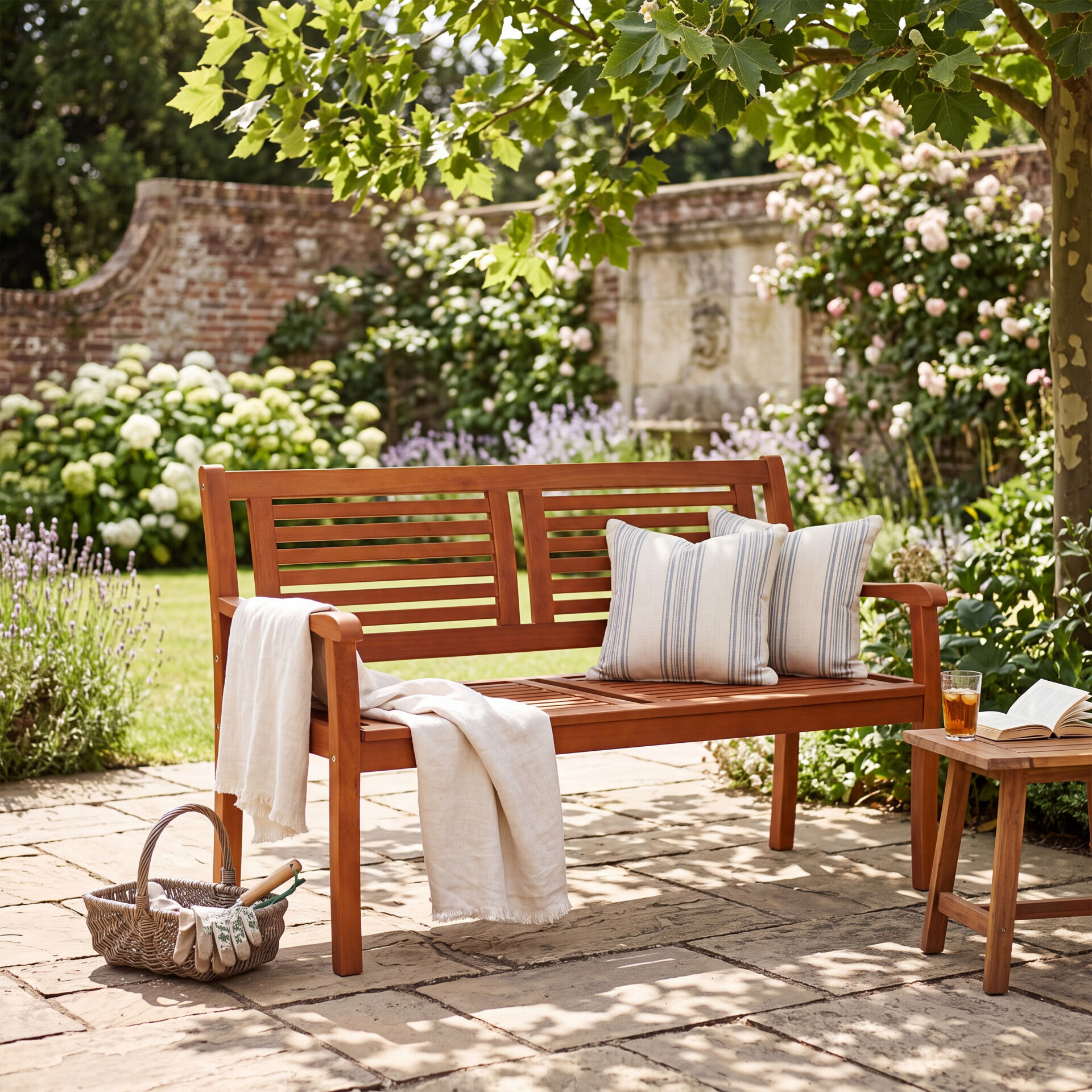 Gartenbank Eukalyptusholz 120x56x88cm FSC®-zertifiziert
