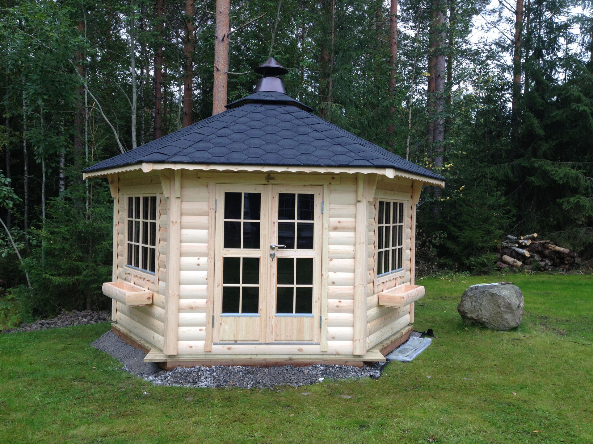 Grillpavillon Victoria 9,2 m² naturbelassen Frontansicht