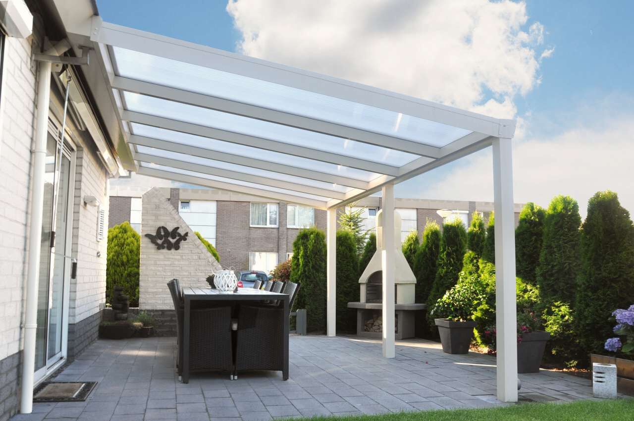Terrassenüberdachung weiss 12x2,5 m mit Polycarbonat opal