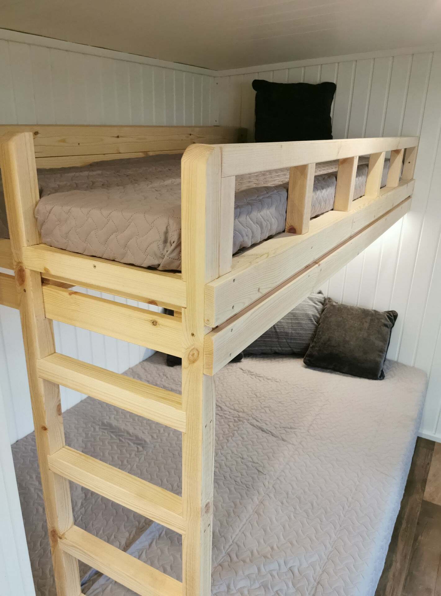 Mobilhaus Tinyhaus 2,3 x 4,9 m, Naturbelassen