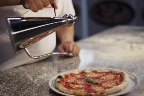 1lt Ölkännchen aus Edelstahl für Olivenöl
