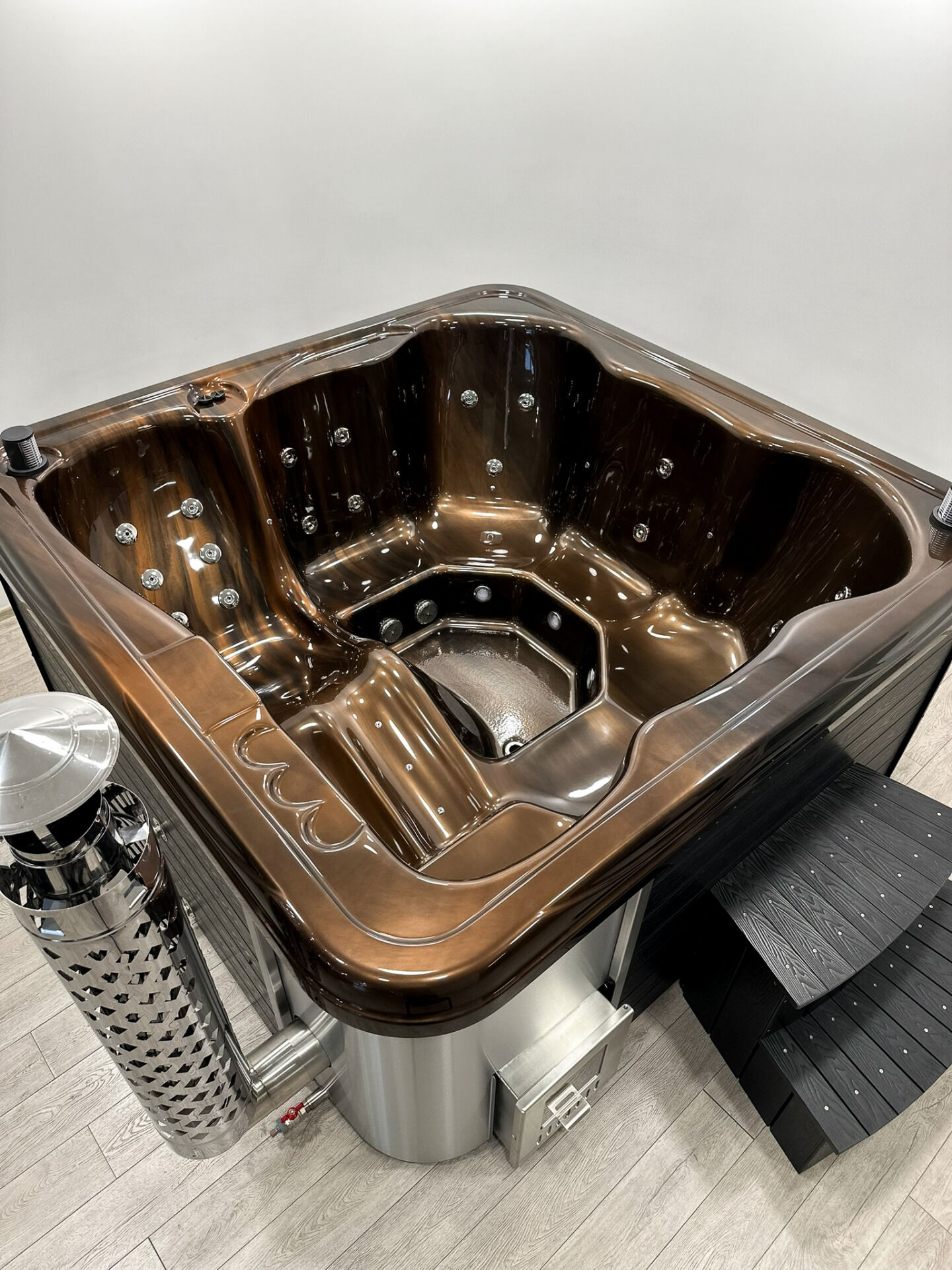 SPANOVA Hot Tub Premium 220 – Fichte Whirlpool mit integriertem Holzofen & Acrylwanne, Weiß marmoriert, Holzofen - 35kw V2A