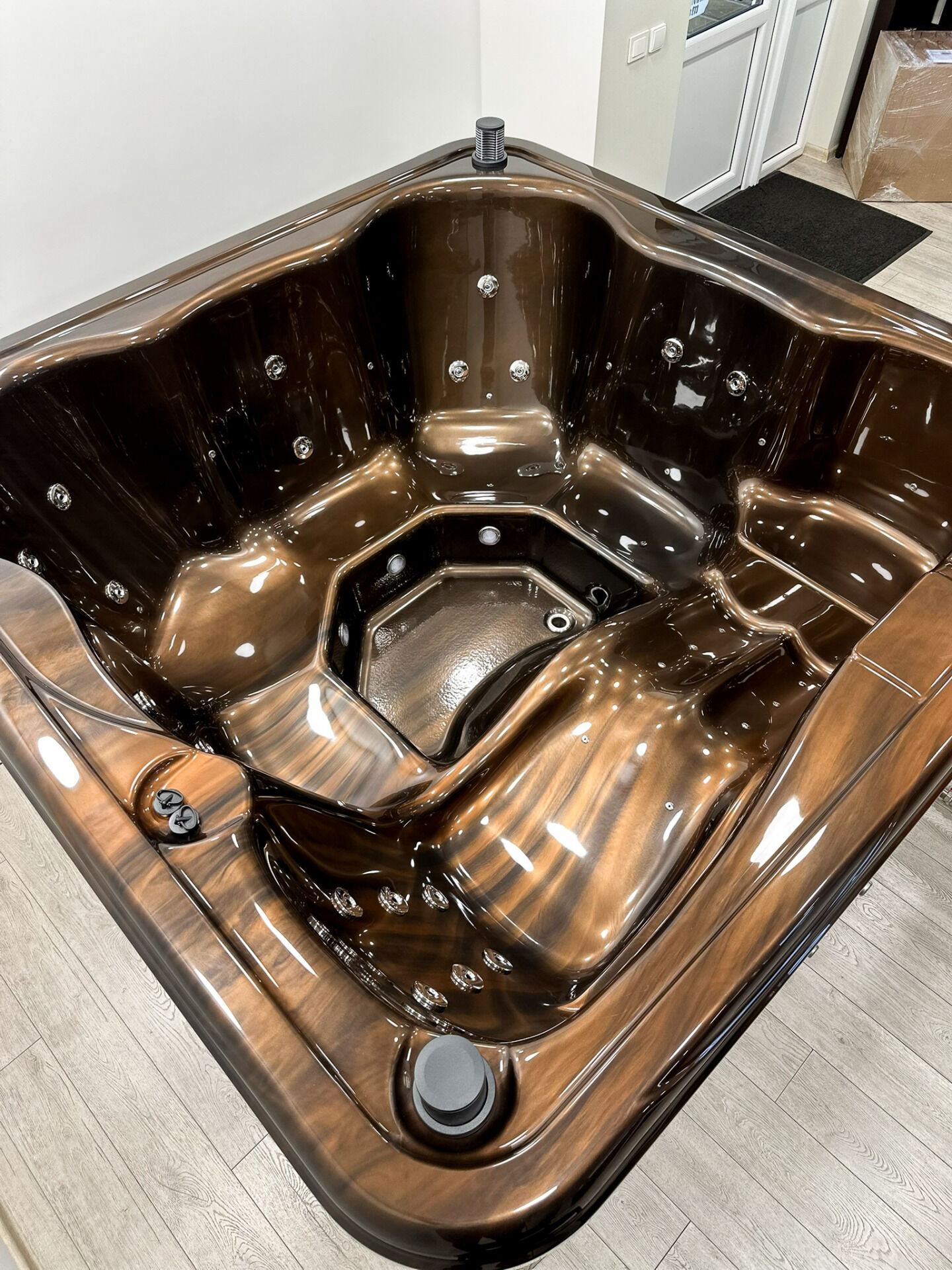 SPANOVA Hot Tub Premium 220 – WPC Whirlpool mit integriertem Holzofen & Acrylwanne, Weiß marmoriert, Holzofen - 35kw V2A