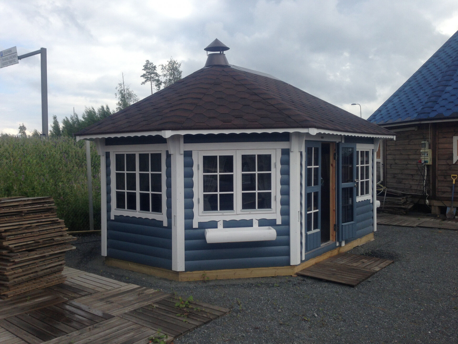 Grillpavillon Victoria Oval 18 m² blau Seitenansicht