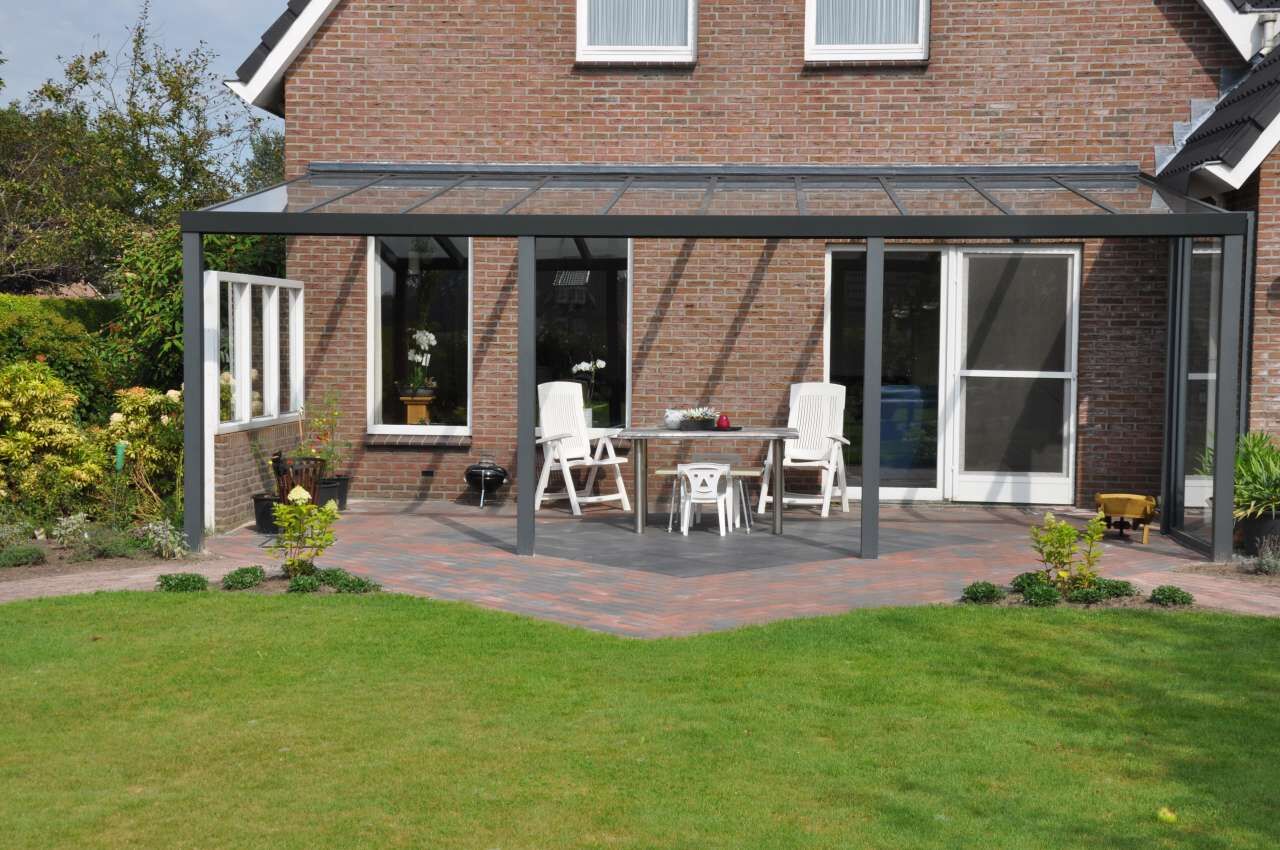 Terrassenüberdachung anthrazit 7x3,5 m mit Glasdach