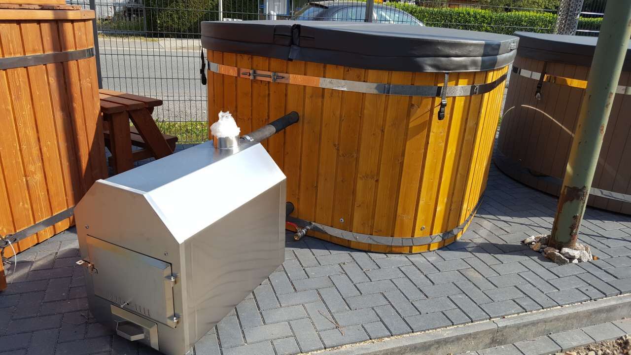 Badefass 200 Prestige Quadratisch Fichte mit Iso-Deckel und Außenofen