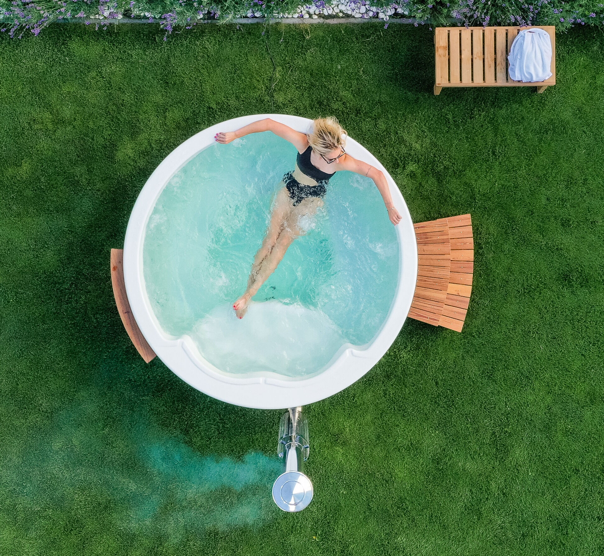 SPANOVA Hot Tub Premium 200 – Badefass mit integriertem Holzofen, WPC & Acrylwanne, Grau, V2A Edelstahlofen