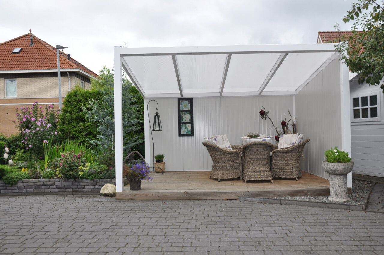 Freistehende Terrassenüberdachung mit Polycarbonat klar 4x3 m weiss