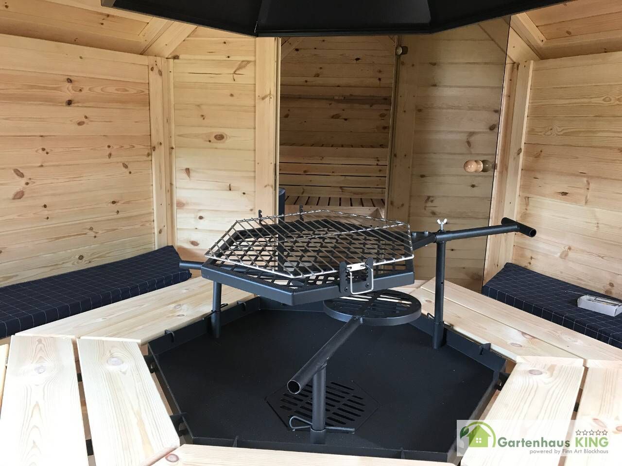 Finn Art Grillkota Elegance 9,2 m² mit Saunaanbau Wendegrill