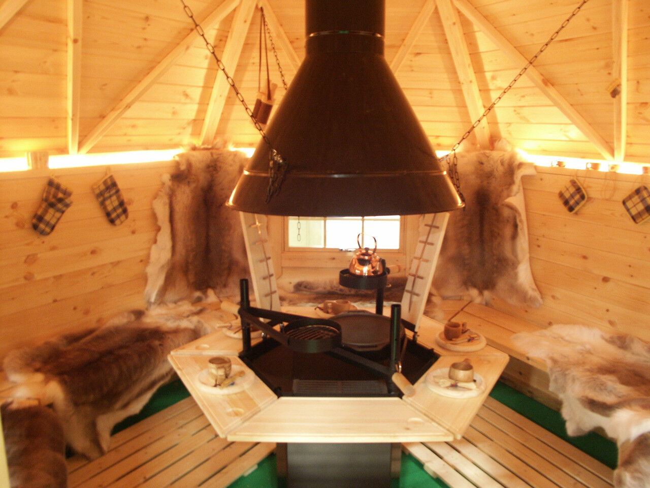Grillkota Deluxe 9 m² Innenansicht mit Dekoration