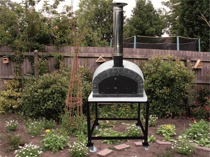 Traditioneller Backofen Brazza 100 inkl. Kaminrohr und Regenhut aus Feueraluminum, weiß, ohne Abdeckhaube, ohne Ofenzubehör, ohne Zubehörset, ohne Grillzubehör, ohne fahrbares Gestell
