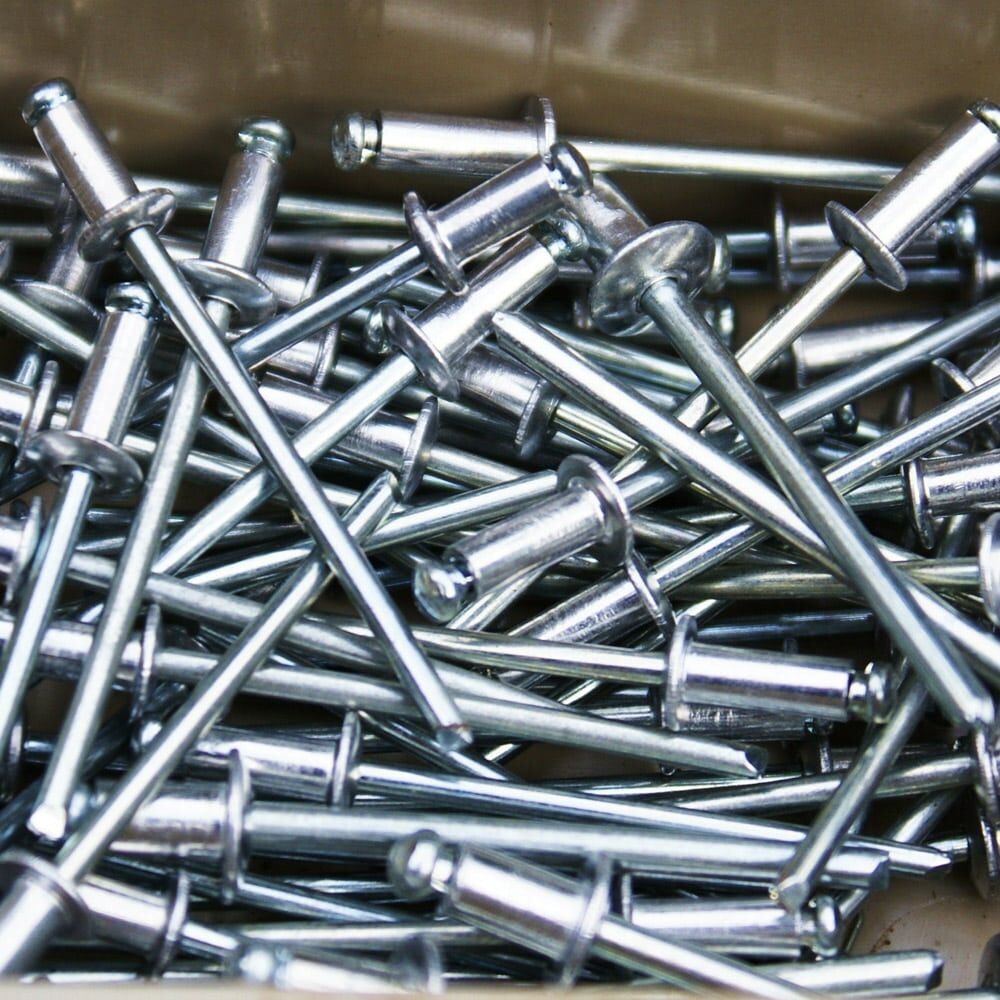 Nietzange mit 5 Mundstücken