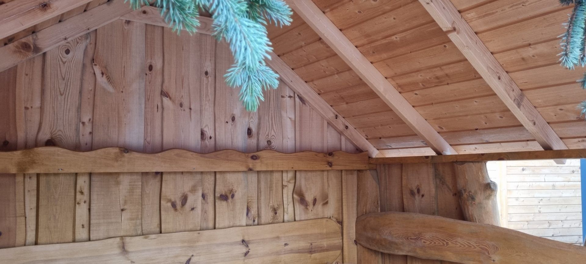 Überdachte Sitzgruppe Wanderhütte Unterstand Waldschänke