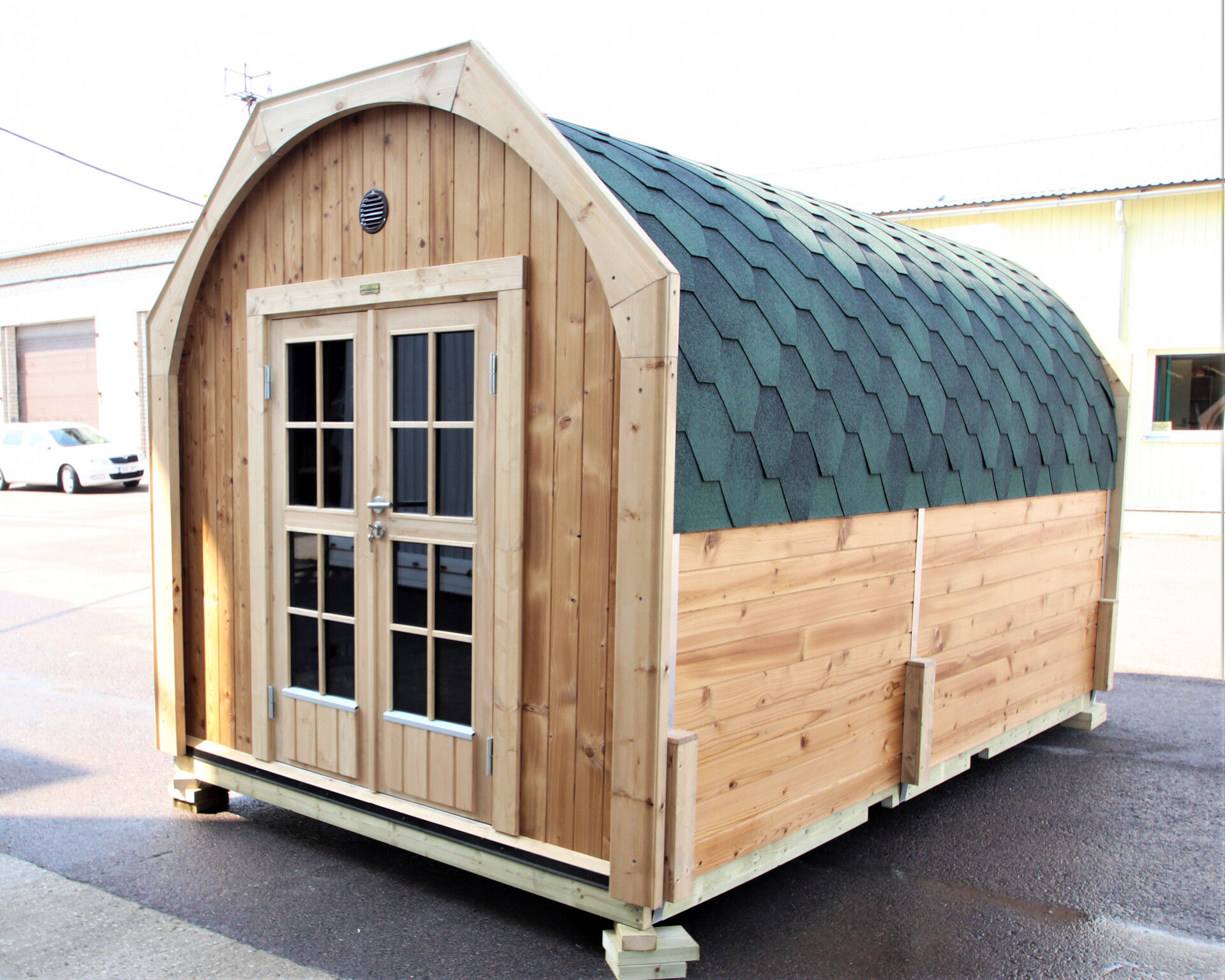 Arctic Sauna POD 4,0 x 2,4 m Thermoholz montiert, Rot