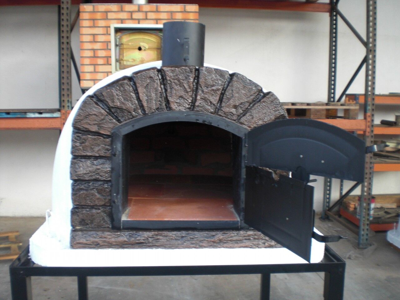 Pizzaofen Famosi 100 inkl. Kaminrohr und Regenhut aus Feueraluminium, weiß, ohne Abdeckhaube, ohne Ofenzubehör, ohne Zubehörset, ohne Grillzubehör, ohne fahrbares Gestell