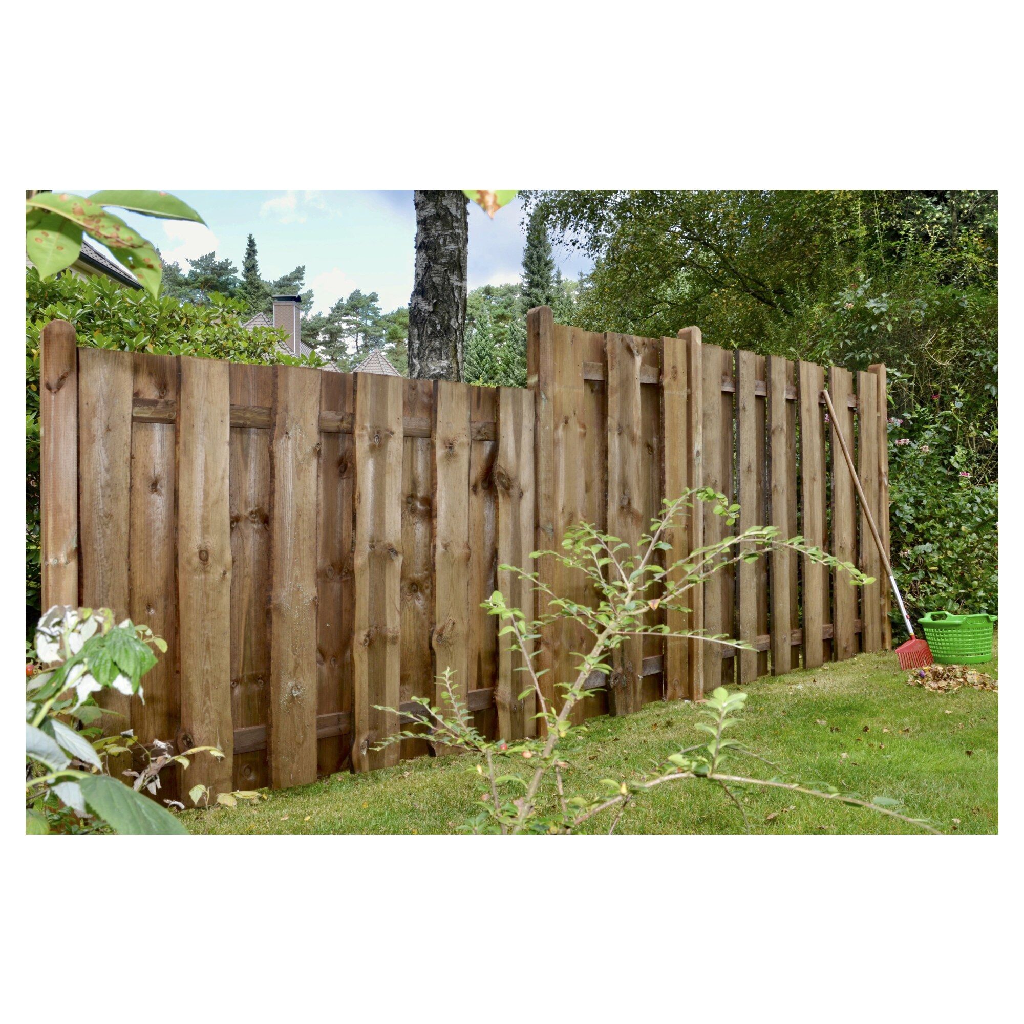 SEELAND-Serie kdi-braun, 180 x 180 cm, Bretter sägerau, ca. 16mm, Riegel 30/80 mm, mit Baumkante