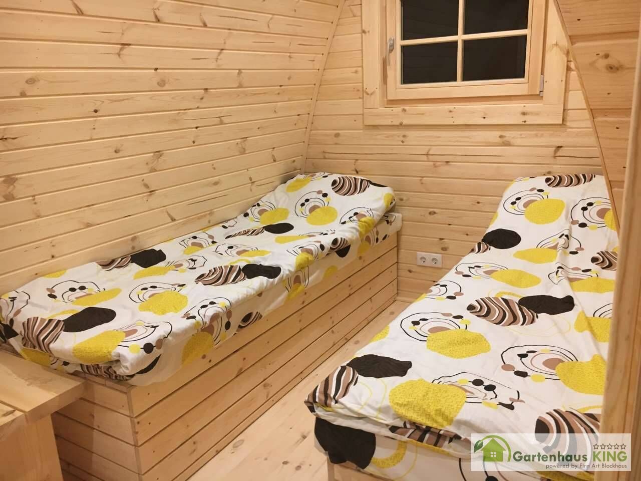 Camping Pod Luxury Seiteneingang 240x600 isoliert, schwarz - Hexagonal