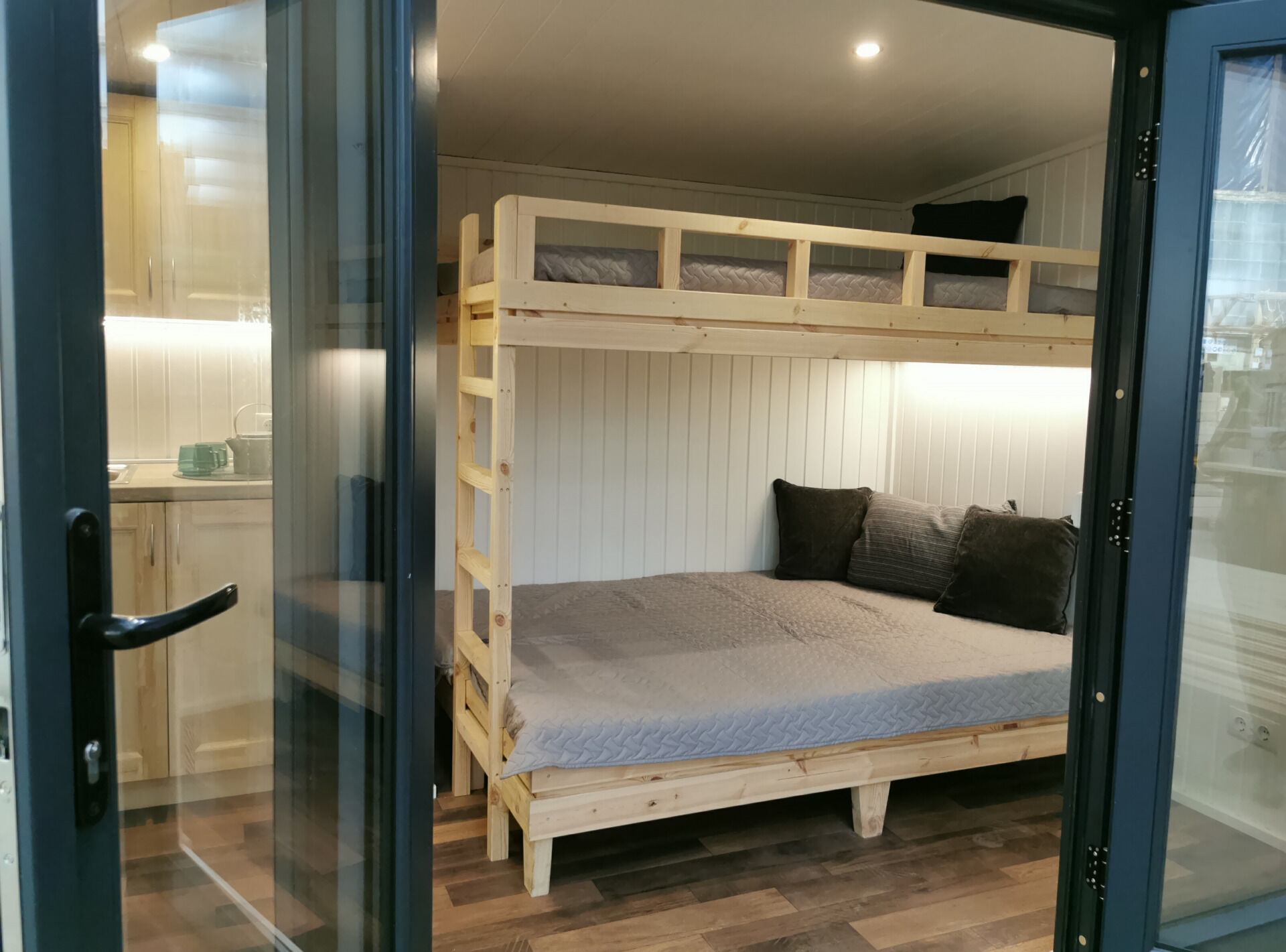 Mobilhaus Tinyhaus 2,3 x 4,9 m, Naturbelassen