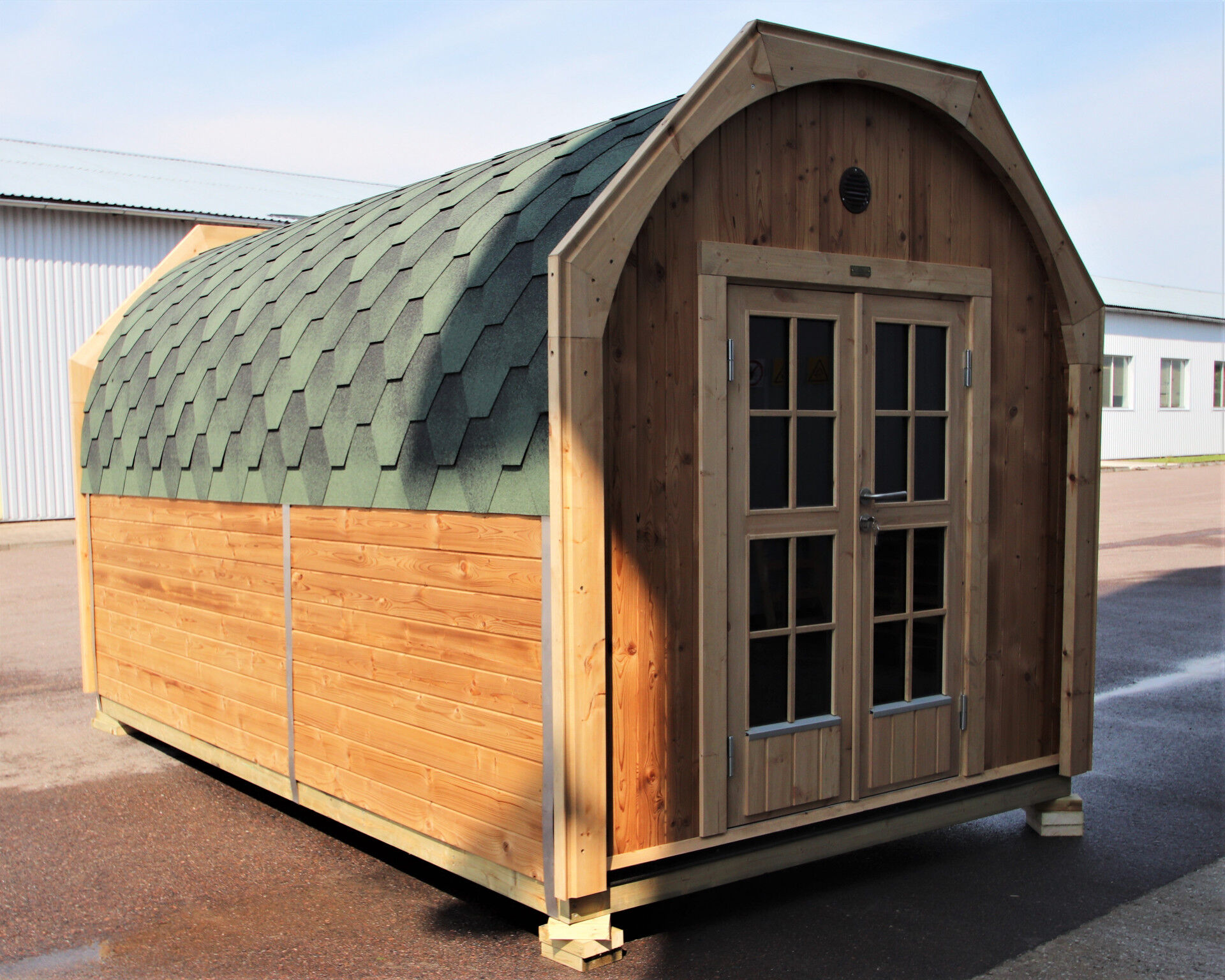 Arctic Sauna POD 4,0 x 2,4 m Thermoholz montiert, Rot