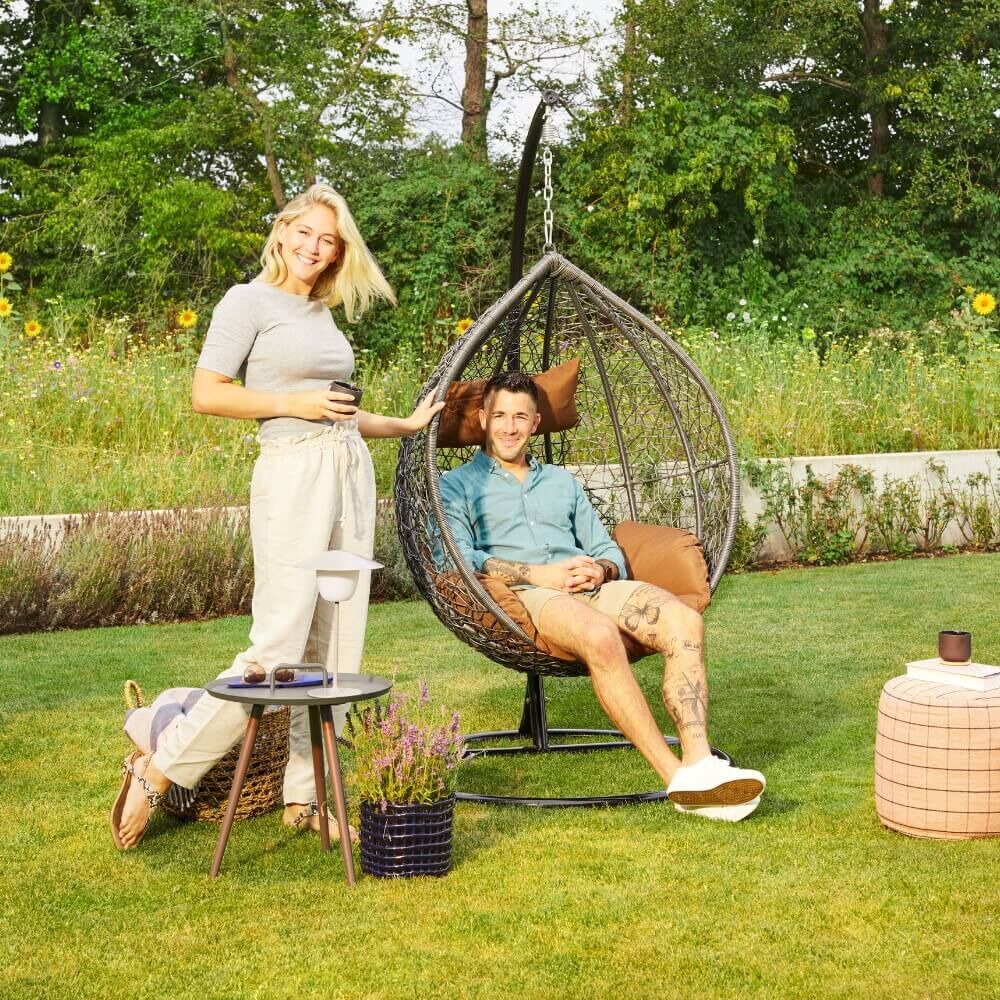 Polyrattan Hängesessel mit Regenabdeckung CIELO - Grau/Braun